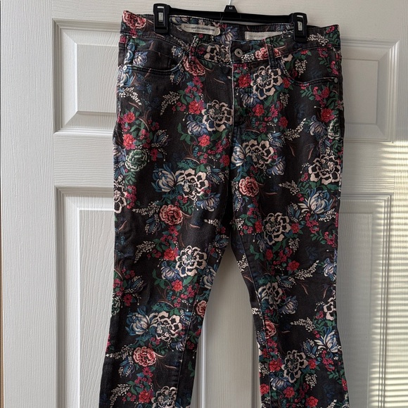 Pilcro Pants - Pilcro Floral mid rise  Pants